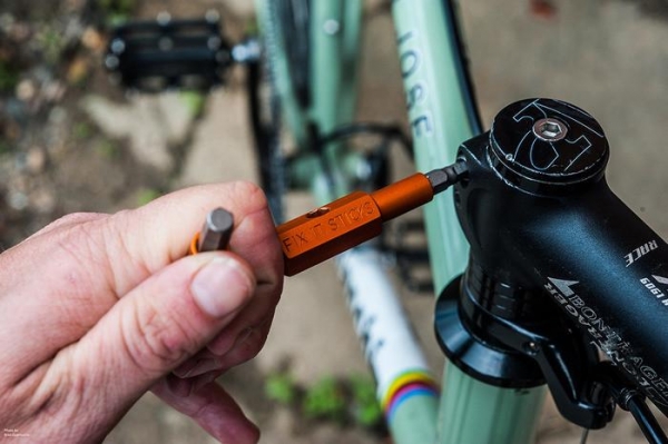 Fix It Sticks Original Mountain Bike With Bracket - Image 2